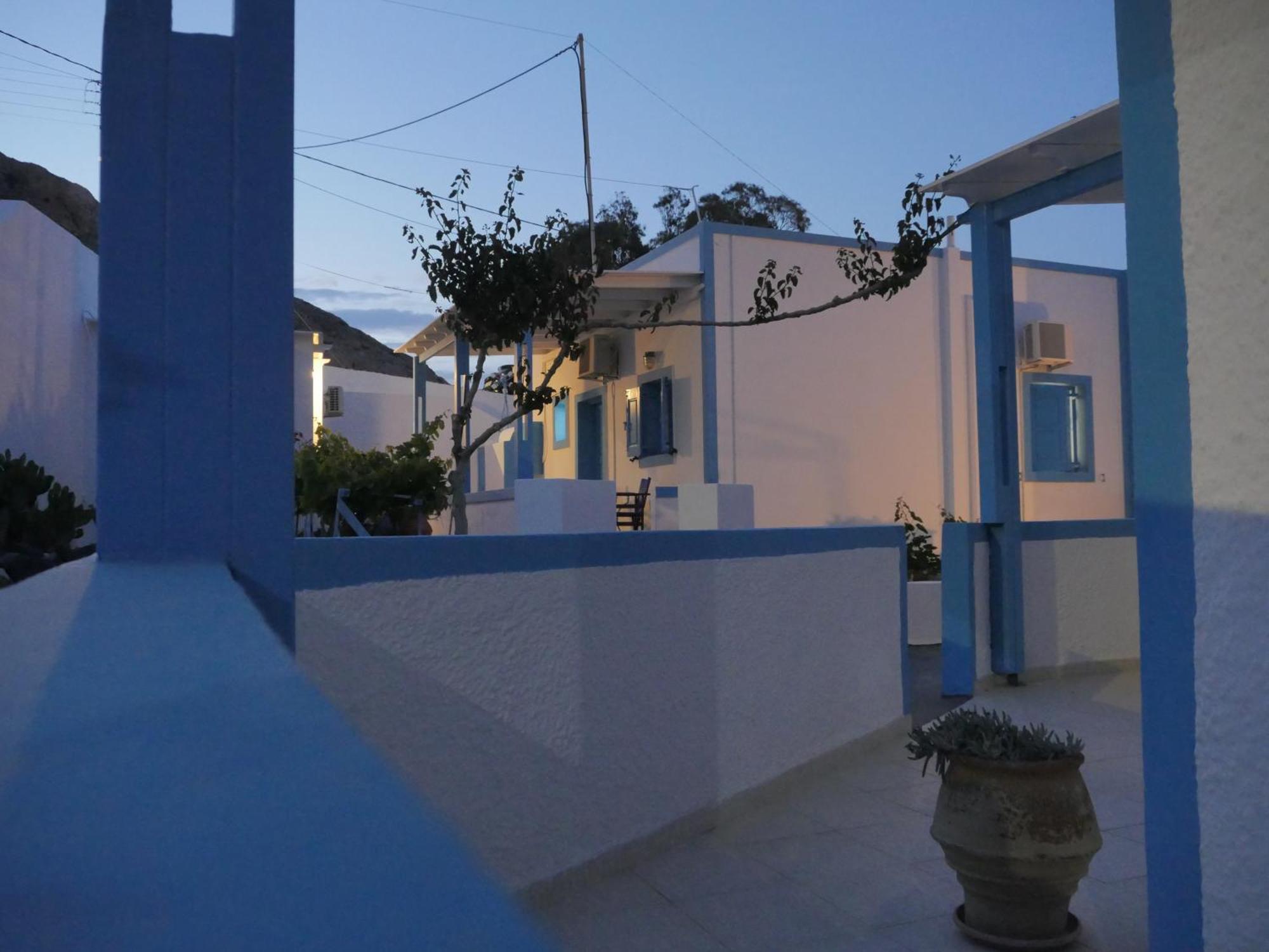 Ancient Thera Studios Kamari&Swimming Pool Exterior foto