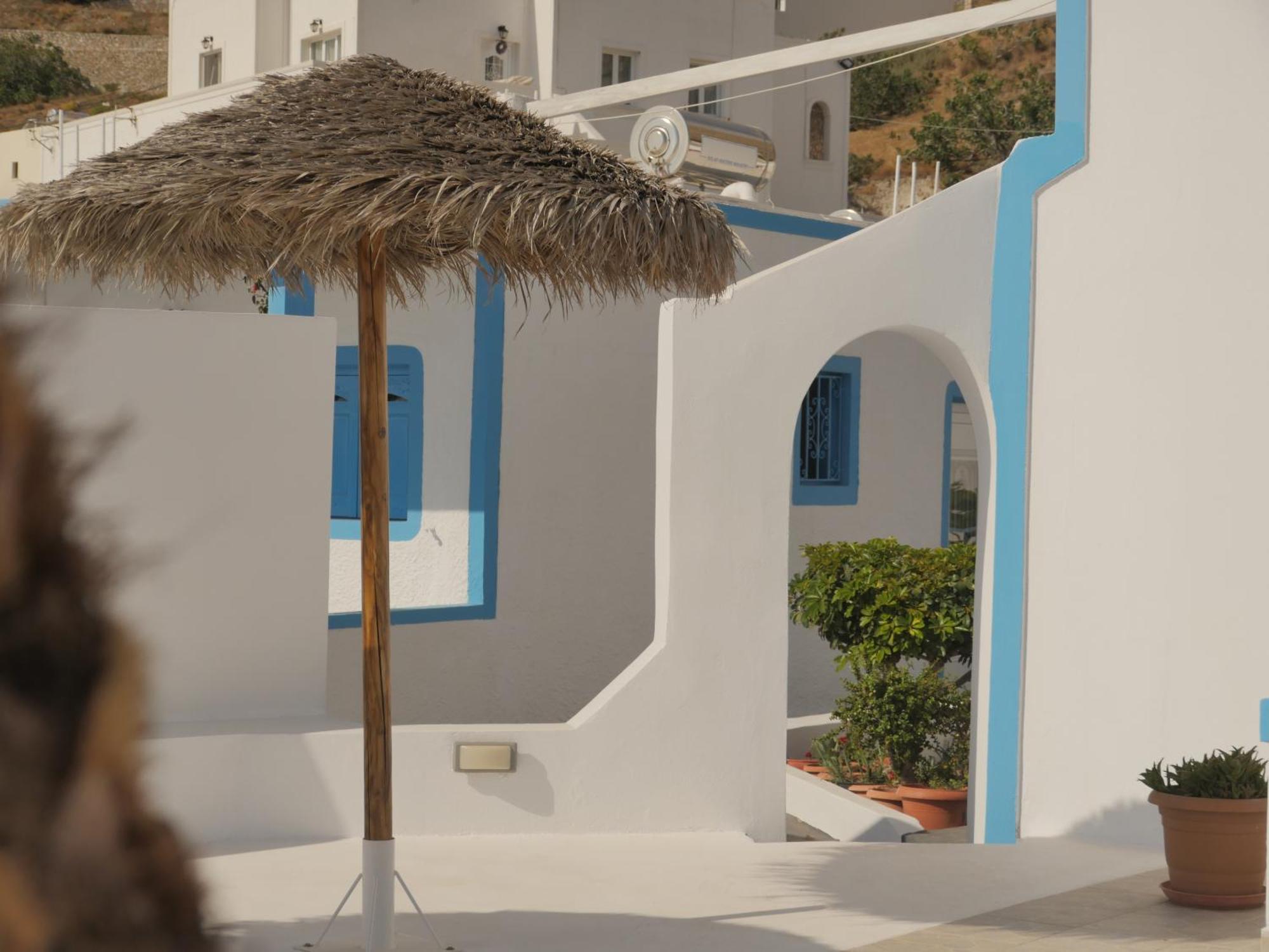 Ancient Thera Studios Kamari&Swimming Pool Exterior foto